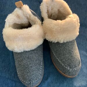 Dearfoam energy return bootie slipper